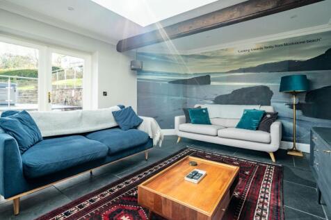 Open-Plan Kitchen / Dining / Living Area