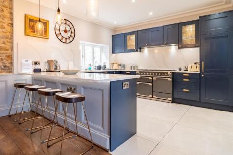 Open-Plan Kitchen / Dining / Living Area