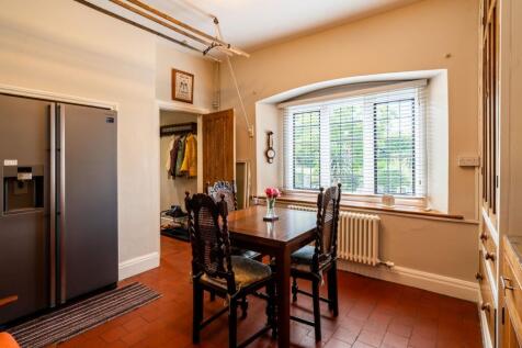 Breakfast Room
