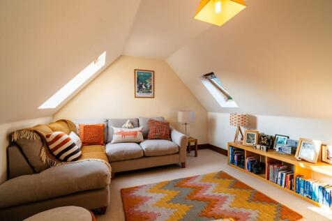 First Floor (Cwtch / Bed 5/Study)