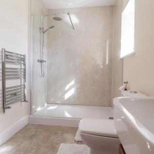 sew twin room ensuite 1