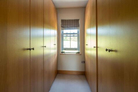 DRESSING ROOM