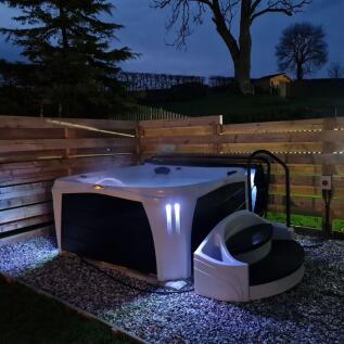 gwen hot tub by night