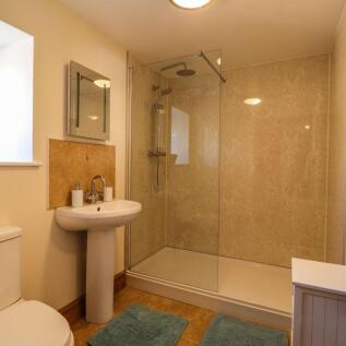 bar s.k en suite