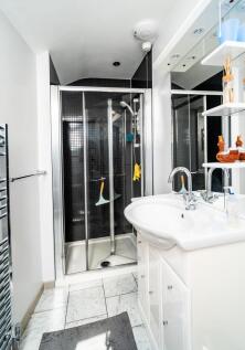 En-suite (B2)