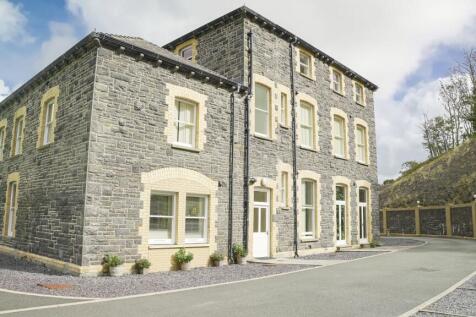 Front of Tan Y Bwlch Mansion