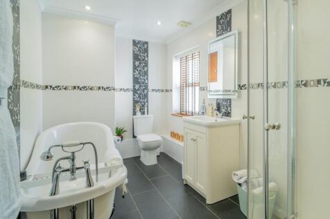 Large Family Bathroom