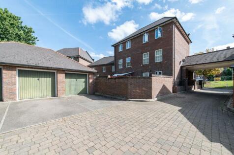 Garage &amp; Parking