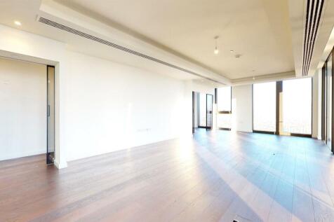 Damac Tower - sunny living room - For Sale