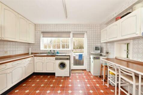 Big Authentic Kitchen at Lyndhurst Rise
