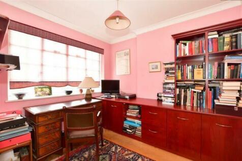 Library Room at lyndhurst Rise - Chigwell