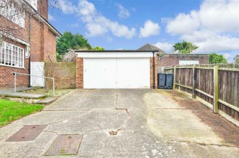 Garden - Storage For Sale at Chigwell