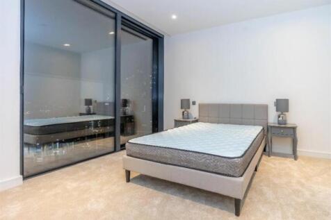 Spacious bedroom