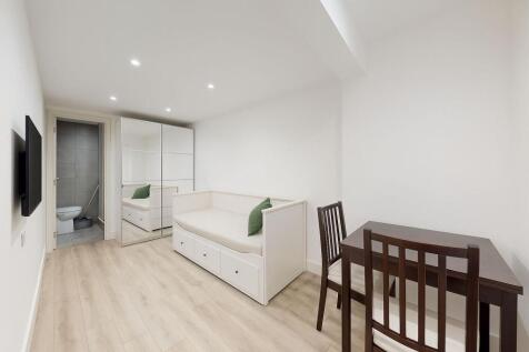 Living Room For Sale at Long Road