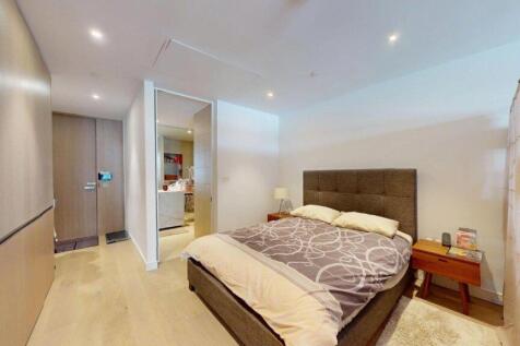 Bedroom at 10 Park Drive for Sale by Barrain Londo