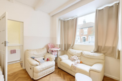 Property for sale at upton park, E13, By Barrain L