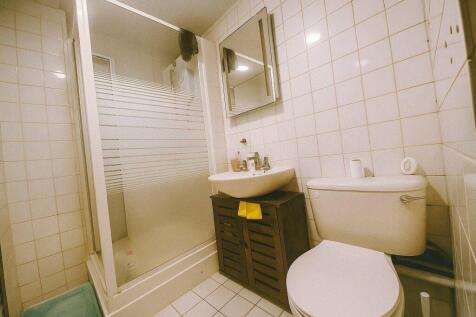 2 Bedroom property at Woodford green for sale by B