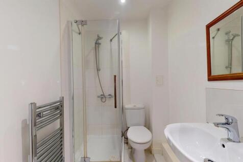 3 Bedrooms to rent in E14 - Barrain London