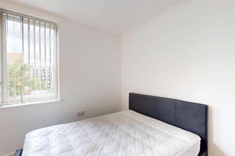 3 Bedrooms Property to rent in E14 - Barrain Londo