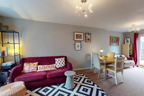 Property for sale by Barrain London