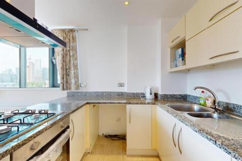 tow bed to let- Barrain London