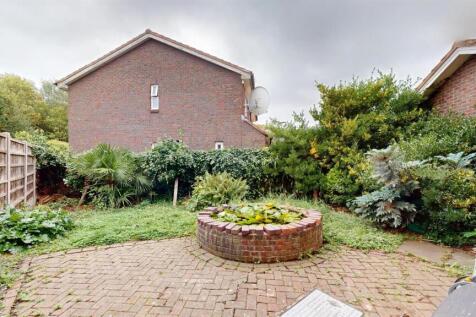 3 Bedroom House For Sale, Custom House, E16, By Ba