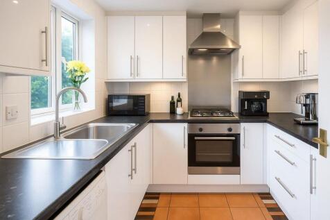 3 Bedroom House For Sale, Custom House, E16, By Ba