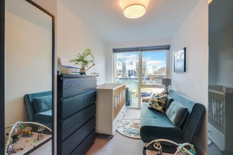 Property For Sale at Isle of Dogs, E14 By Barrain