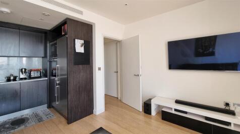 Lounge.Kitchen 2.jpg