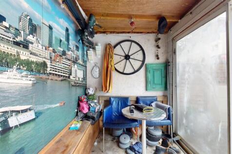 Big House for sale by Barrain London