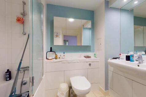 Property For Sale Gallions Reach, E16 (Bathroom)