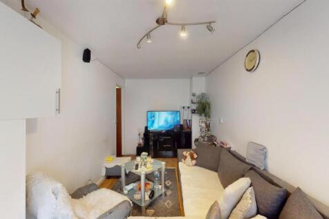 Beckton, E6, House for sale Barrain London Estate 