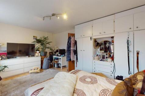 Beckton, E6, House for sale Barrain London Estate 