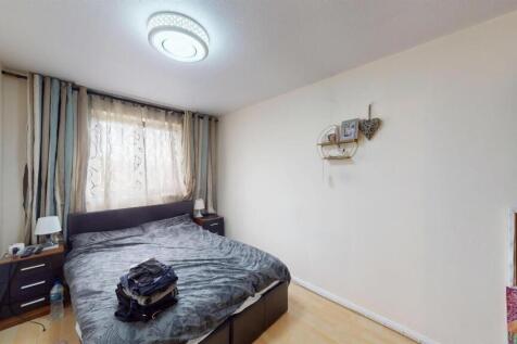 Beckton, E6, House for sale Barrain London Estate 