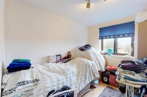 Beckton, E6, House for sale Barrain London Estate 