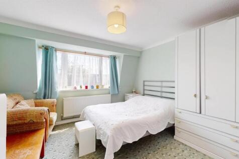 Master Bedroom  for sale at E16 by Barrain London 