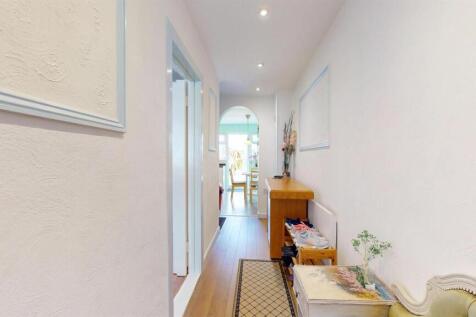 Corridorfor sale at E16 by Barrain London Estate A