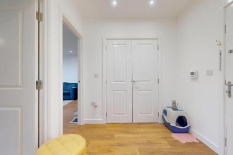 1 Bedroom For Sale, Beckton, E6, By Barrain London