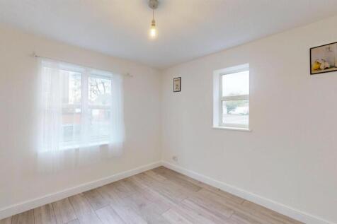 Property to rent in Beckton - Barrain London
