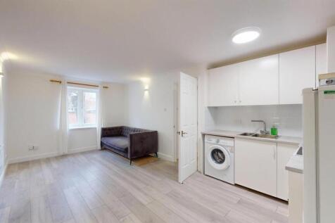 Property to rent in Beckton - Barrain London