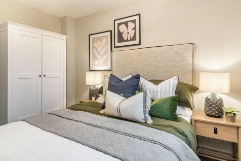 Similar Show Home