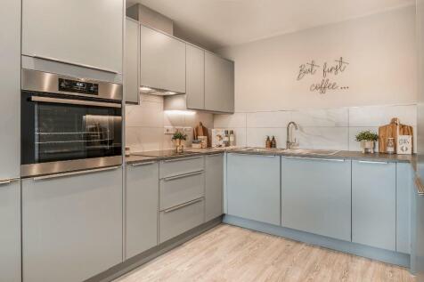 Similar Show Home