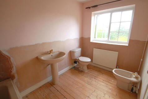 En-Suite Bathroom