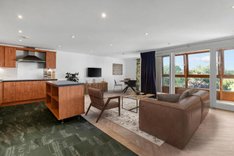 Lounge/ Kitchen/ Dining Room