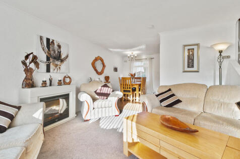 Lounge/ Dining Room
