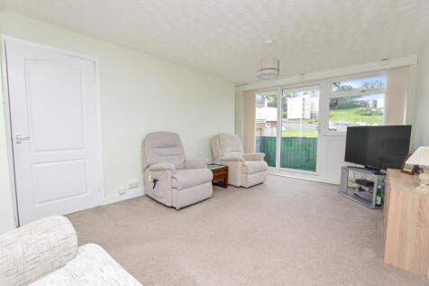 Lounge/ Dining Room