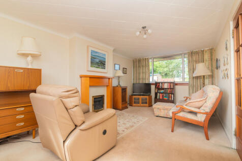 Lounge/ Dining Room