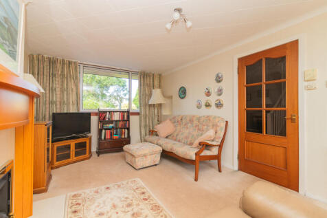 Lounge/ Dining Room