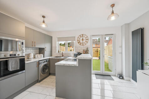 Kitchen/ Dining Room