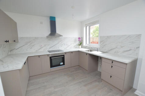 Kitchen/ Dining Room